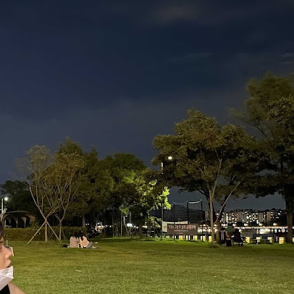 Meet your Posher, Carla - Picture 1 of 1